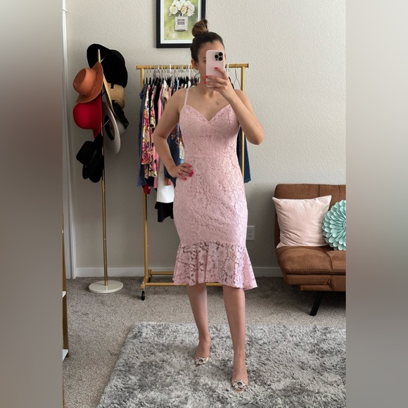 Guess Dresses & Skirts - Guess Lace Midi Dress